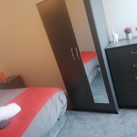 Rossy Home Of Relaxations Stoke-on-Trent Esterno foto