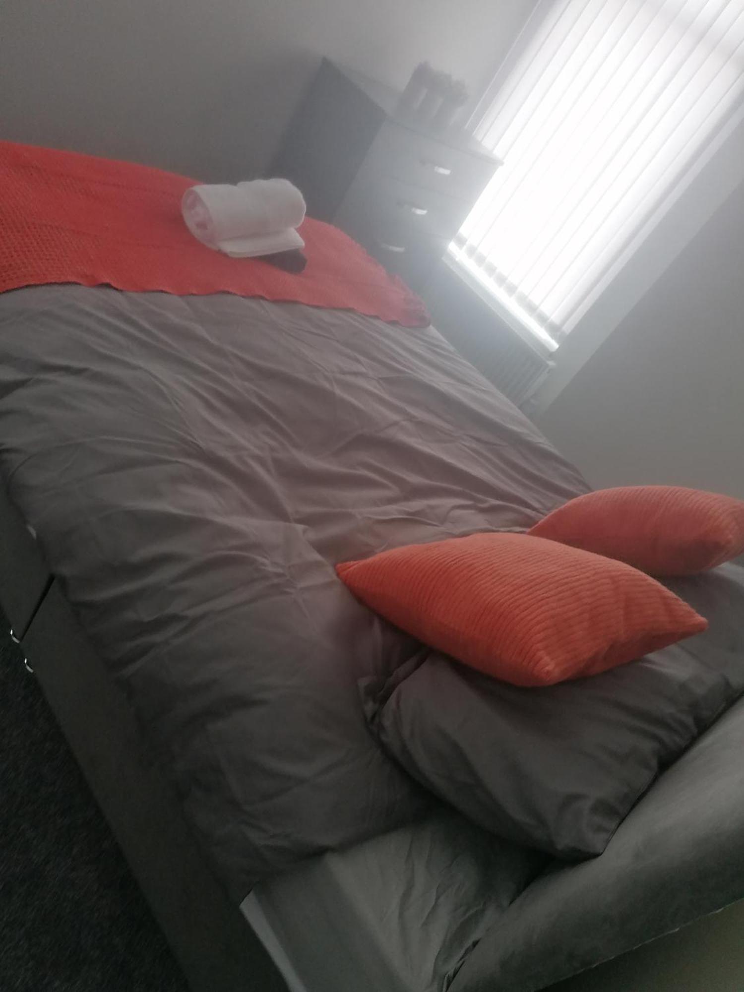 Rossy Home Of Relaxations Stoke-on-Trent Esterno foto